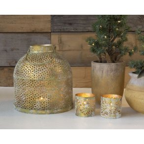 Fyrfadsstage med hulm�nster